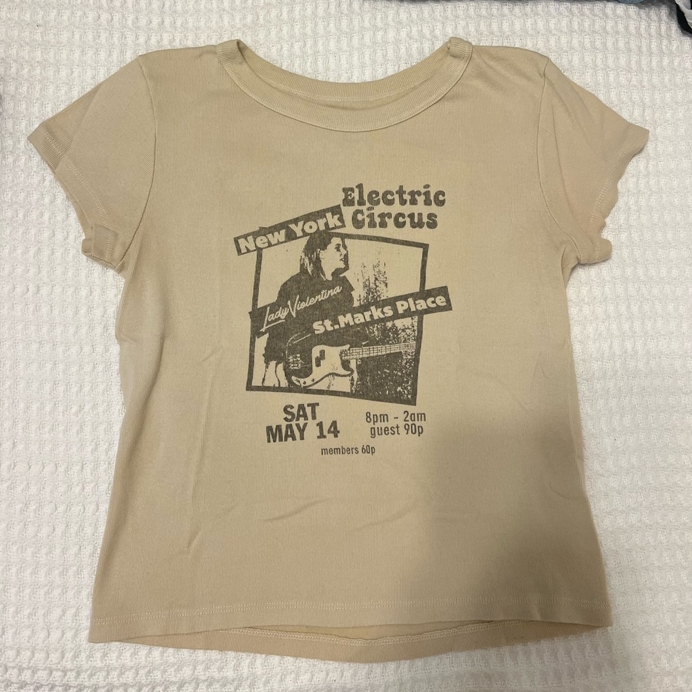 Brandy Melville Graphic Tee